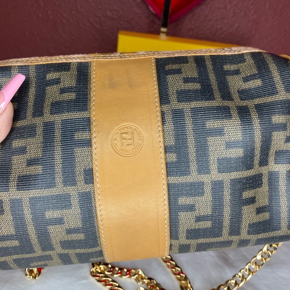 Vintage Fendi Zucca Crossbody - Picture 3 of 11